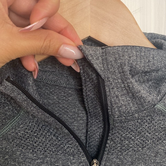 Lululemon Swiftly Tech 1/4 Zip (4) - Picture 4 of 6